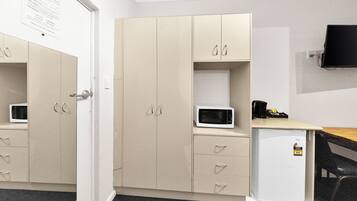 Superior Family Room | Private kitchen | Mini-fridge, microwave