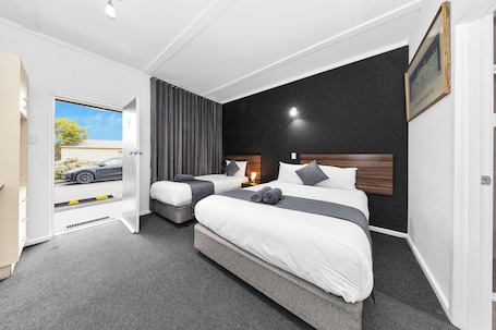 Tabla de planchar con plancha y wifi gratis