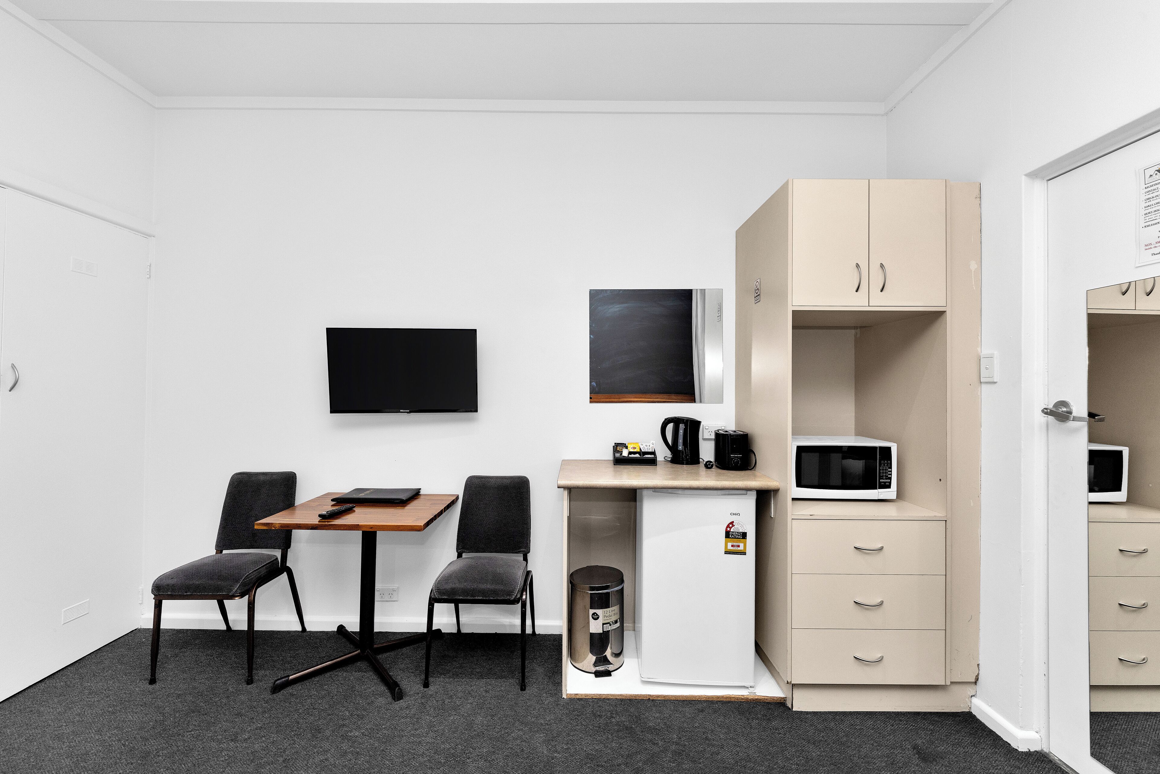 华丽双床房 | 私人厨房 | 迷你冰箱、微波炉