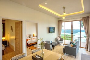 Lakeview House 1 | Living area