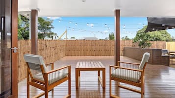 Luxury-Villa, 2Â Schlafzimmer, Strandblick | Terrasse/Patio