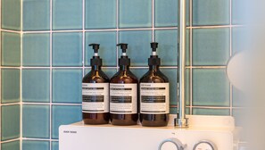 1 bedroom, free WiFi - Gangneung Leventia Pool Villa (Gangneung)