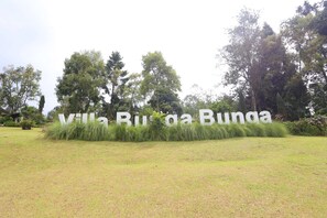 Exterior - Nusantara Bunga-Bunga By Reccoma (Cisarua)