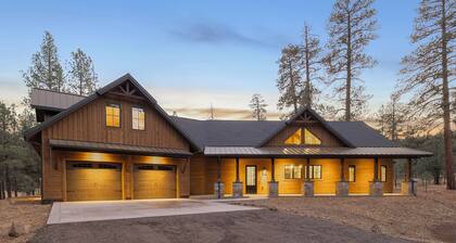 Large Luxury 5-Br Flagstaff Cabin on 8 acres