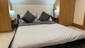 2 bedrooms, travel crib, WiFi, bed sheets