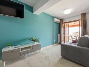 TV - Pirandello by Interhome (Balestrate)