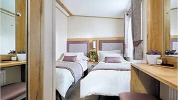 2 bedrooms, WiFi, bed sheets