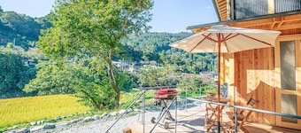 Beautiful stars Produced by a female architect / Nagaoka-gun Kōchi