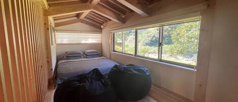 1 chambre, bureau, fer et planche à repasser, Wi-Fi gratuit