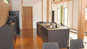 Fridge, microwave, stovetop, cookware/dishes/utensils