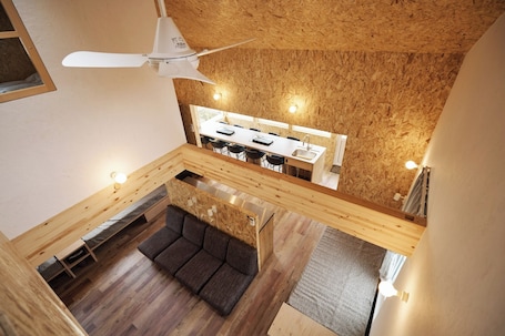 Interior. Newly built Kamogawa Maehara Beach a whole cott / Kamogawa Chiba