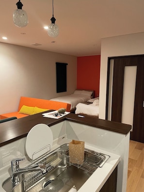 1 soverom, strykejern/-brett, wi-fi (inkludert) og sengetøy