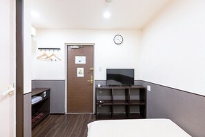 1 bedroom, iron/ironing board, Internet, bed sheets