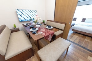 2 bedrooms, desk, iron/ironing board, free WiFi