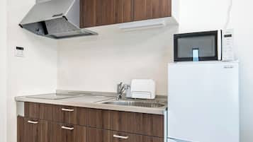 雪櫃、微波爐、廚房用具/餐具/器皿