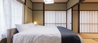 アイレストヴィレッジ足利・貸切一軒家・最大9名まで可能・ファミリー向け・無料駐車場2台まで / 足利市 栃木県