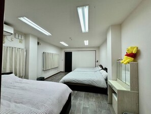 1 habitación, escritorio, tabla de planchar con plancha y wifi gratis 