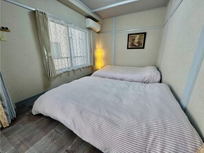 1 bedroom, desk, iron/ironing board, free WiFi