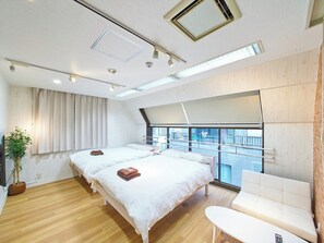 1 bedroom, desk, free WiFi, bed sheets