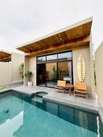 Villa with Private Pool. The Wood Terrace