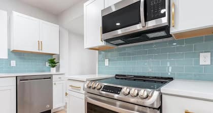 Charming 2-bedroom apartment with AC, WiFi in enchanting Pueblo