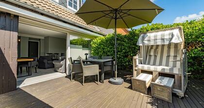 Lachmöwe - Holiday home in Tinnum with fireplace and terrace.