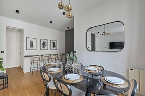 Apartment | Dining