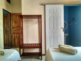 Standard Triple Room | Free WiFi, bed sheets
