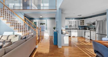 Sunset Point with views of the Confederation Bridge