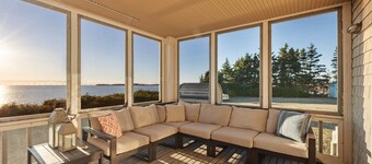 Sunset Point—Private Beach, Barrel Sauna & Views of Confederation Bridge