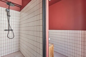 Apartment | Bathroom | Hair dryer, towels