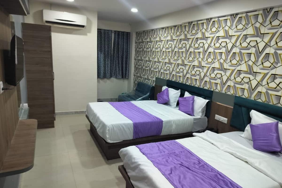 Chambre Double Deluxe, plusieurs chambres, vue ville | Wi-Fi gratuit, draps fournis