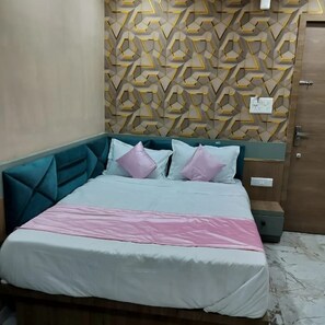 Free WiFi, bed sheets - Goroomgo NR Nayan Residency Ahmedabad (Ahmedabad)