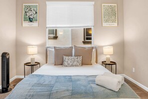 5 habitaciones, tabla de planchar con plancha, cuna de viaje y wifi 