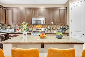 Fridge, microwave, oven, stovetop - Napa Wine Country Hot Tub/Arcade/Pool Table Fun 5B (Fairfield)