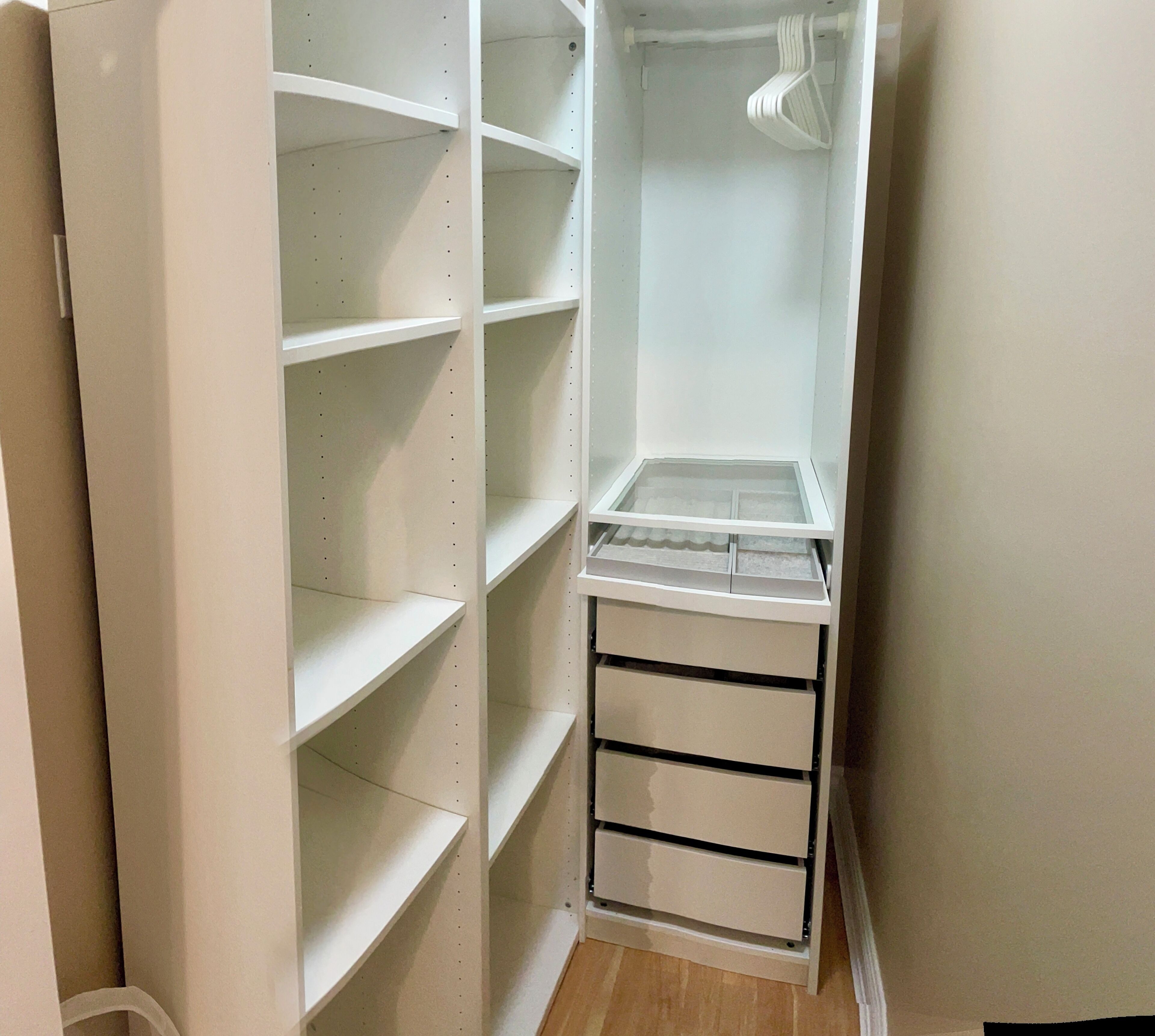 Foto - Rose Garden Vancouver Airport - Richmond BC