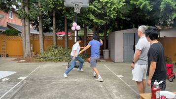 Suite estudio ejecutiva, 1 cama de matrimonio grande con sofá cama, vistas al patio | Vistas al patio