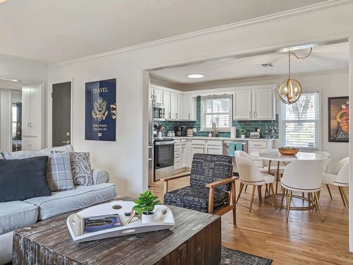 3 Bed 2 Bath with Hot Tub