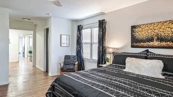 3 bedrooms, iron/ironing board, travel cot, WiFi