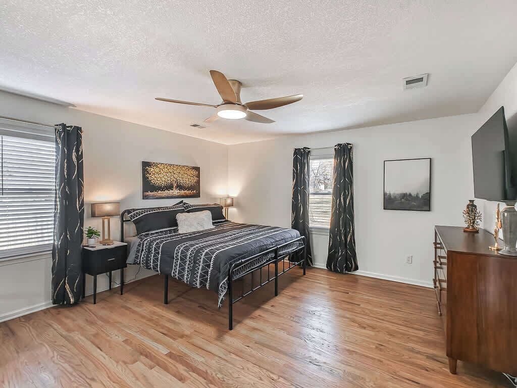 3 chambres, fer et planche à repasser, lit parapluie, Wi-Fi