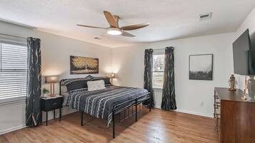 3 chambres, fer et planche à repasser, lit parapluie, Wi-Fi