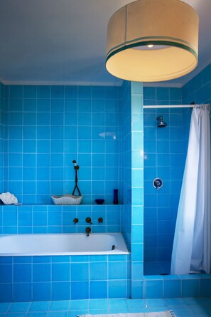 Shower, hair dryer - Luxury villa with pool (Marciana Marina)