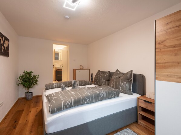 1 bedroom, Internet