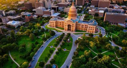 Retreat w/ Heated Pool, Hot Tub, Cold Plunge, Game Room, Massage Chair – Close to Kalahari Resort