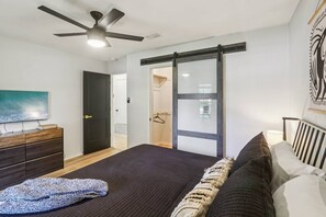 3 bedrooms, free WiFi, bed sheets