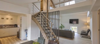 Luxury modern apartment with roof terrace