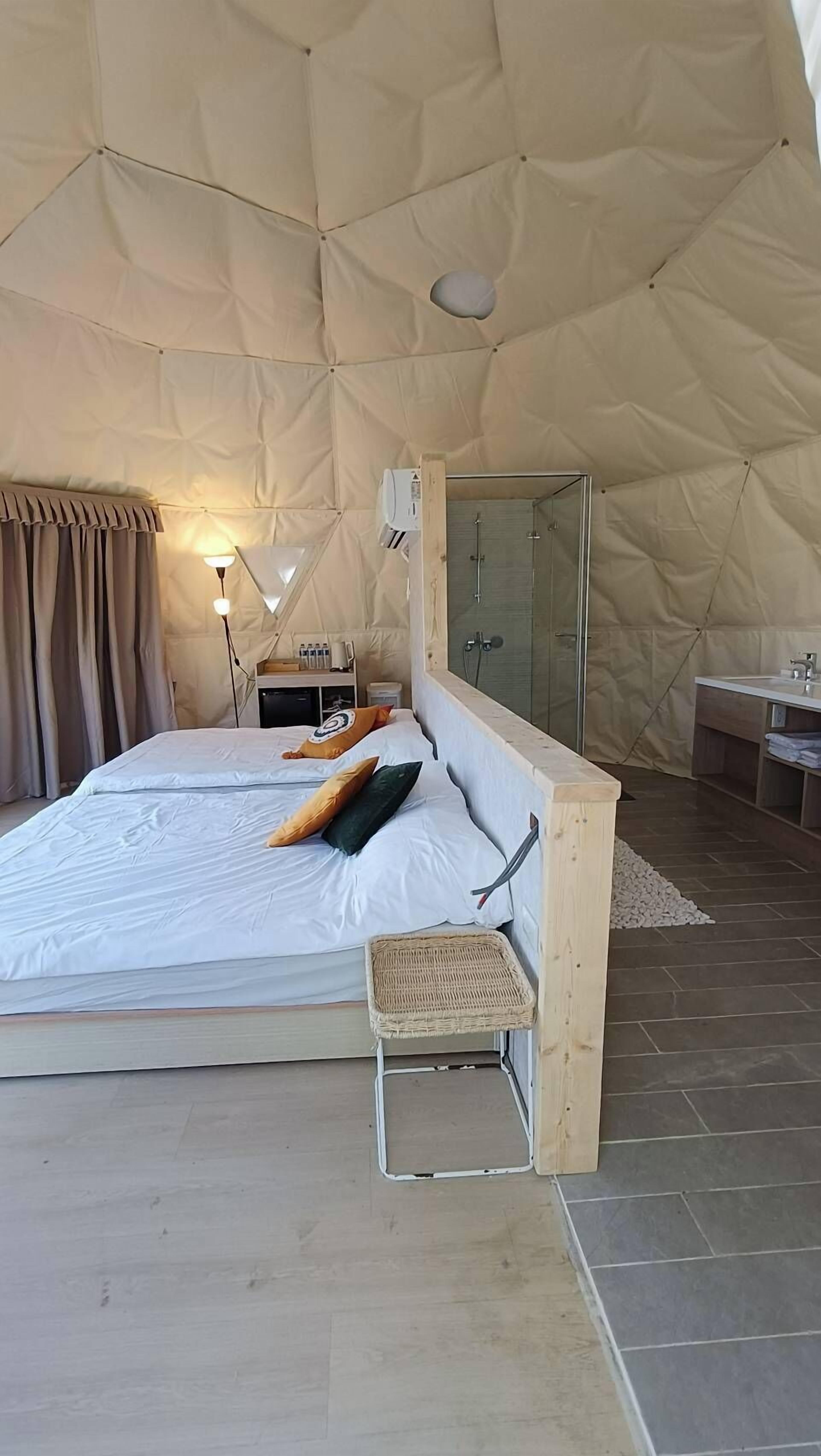 Comfort Tent, 2 Double Beds | Bed sheets