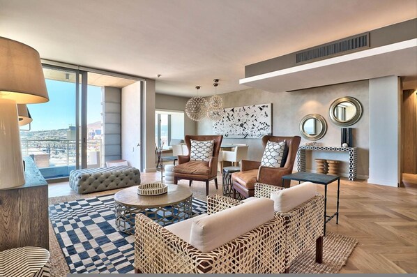 2 عدّة غرف نوم وخدمة الإنترنت