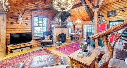 ~ 13 Mi to Main St: Park City Cabin w/ Mtn Views!