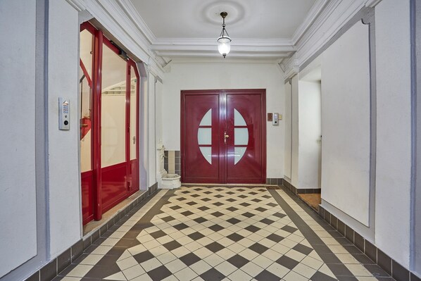 Apartment | Interior - Apartment in the Center of Paris by Studioprestige (Paris)